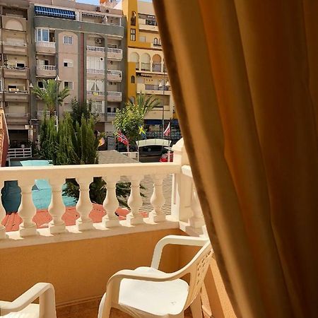 Sunny Appartment In The Center Torrevieja Esterno foto