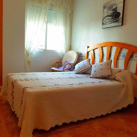Sunny Appartment In The Center Torrevieja Esterno foto