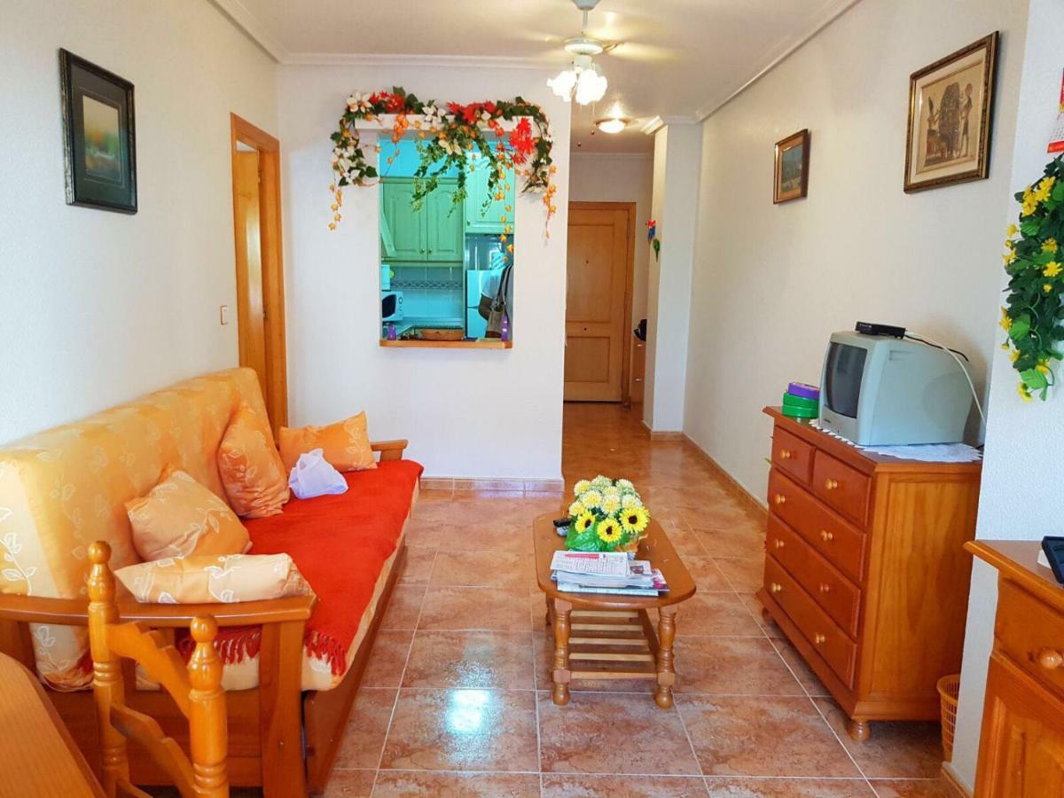 Sunny Appartment In The Center Torrevieja Esterno foto
