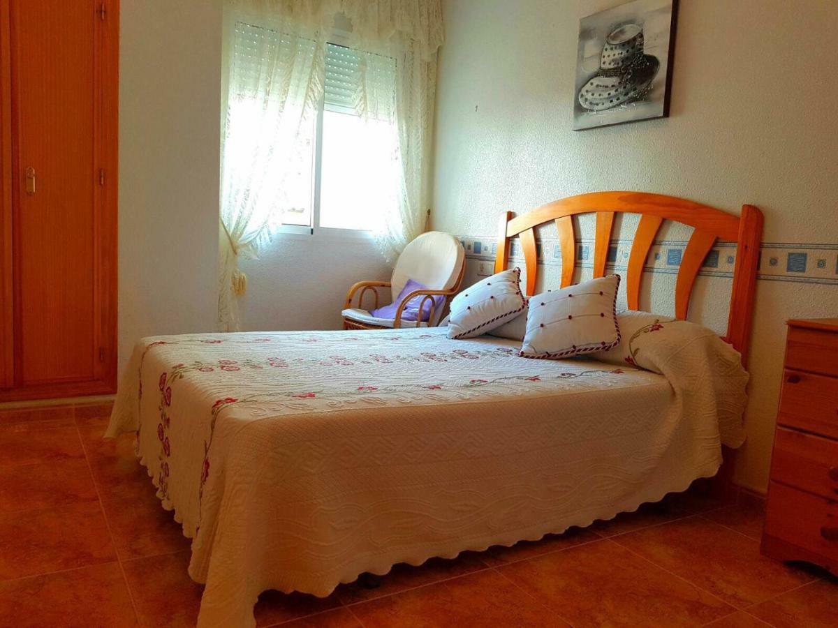 Sunny Appartment In The Center Torrevieja Esterno foto