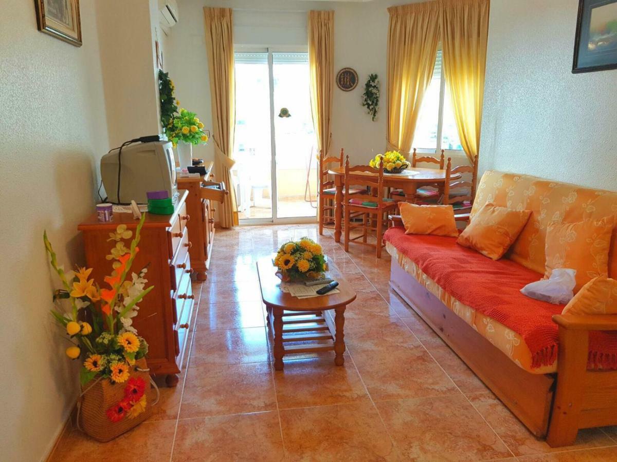 Sunny Appartment In The Center Torrevieja Esterno foto